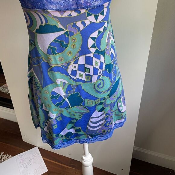 Victoria’s Secret Lace Camisole Slip - Picture 7 of 11